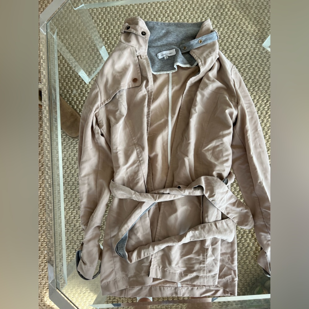 Beige Waverly Grey Trench Coat Size 4
